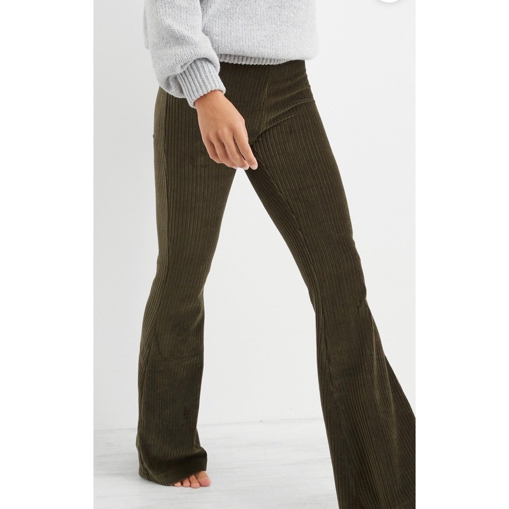 Aerie Velour High Waisted Flare Pant, Olive Green, Women’s Size Medium Long